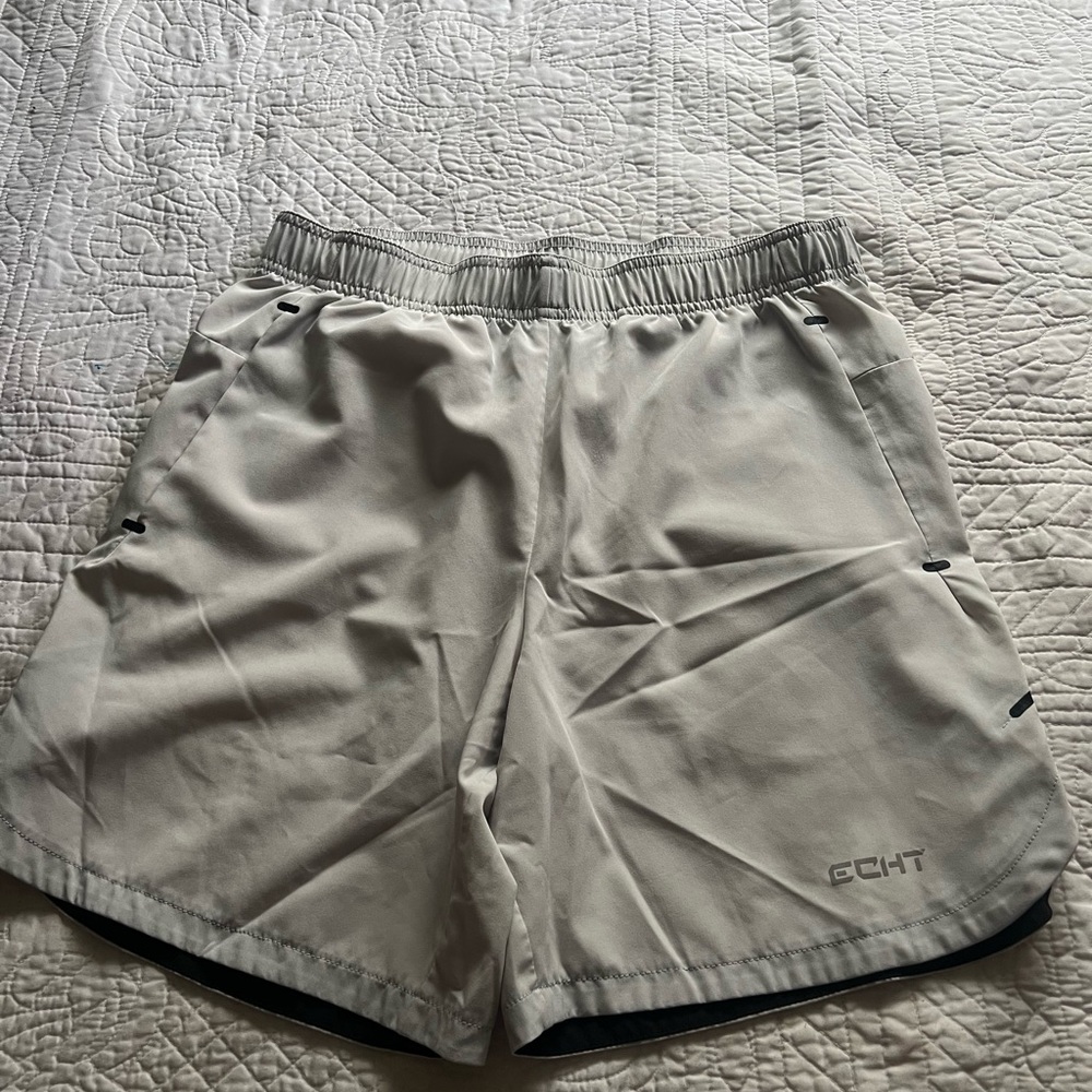 ECHT Men’s Medium Light Gray Athletic Shorts (fits Small)